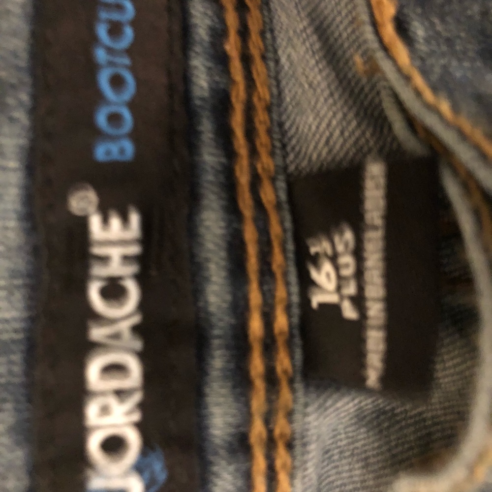 Jordache Bootcut Jeans - Picture 2 of 4